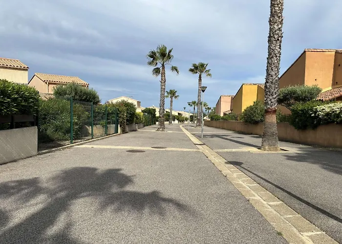 T2 Pour 5 Personnes - Parking Prive - Proche - Fr-1-795-45 דירה